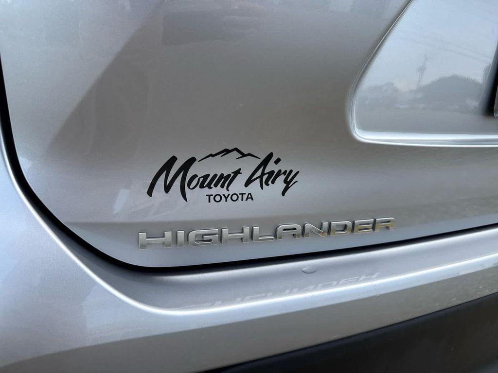 used 2024 Toyota Highlander car, priced at $36,476
