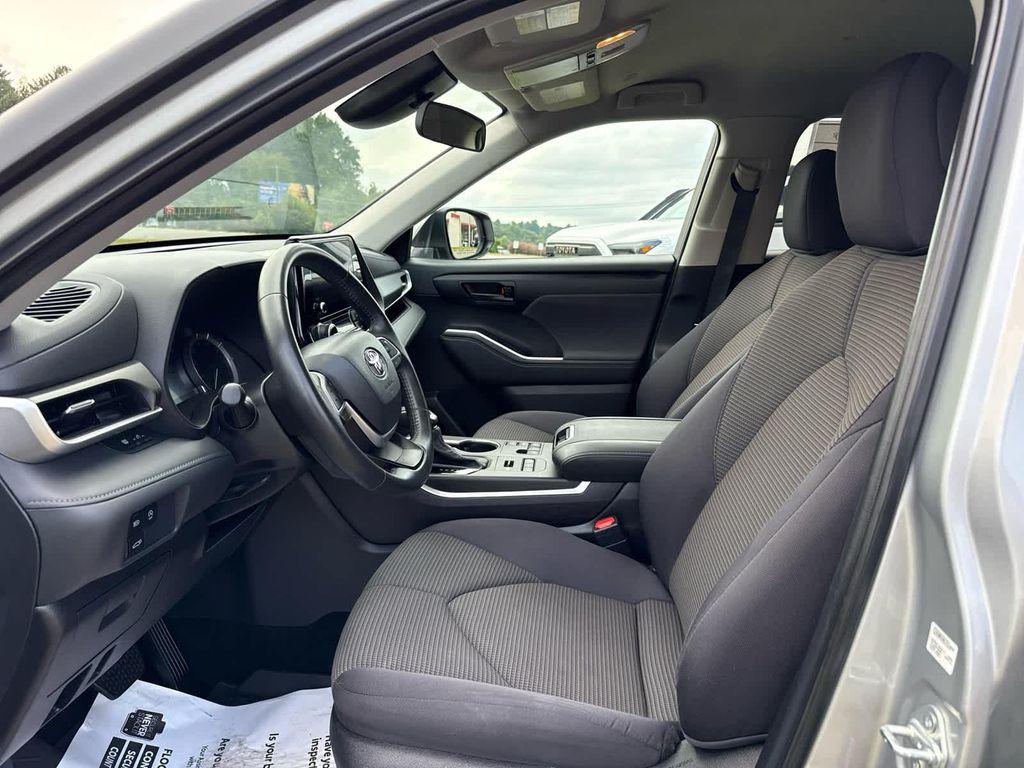 used 2024 Toyota Highlander car, priced at $36,476