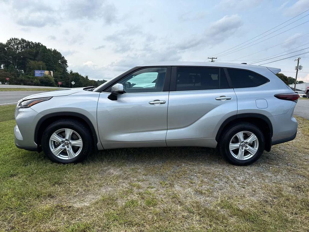used 2024 Toyota Highlander car, priced at $36,476