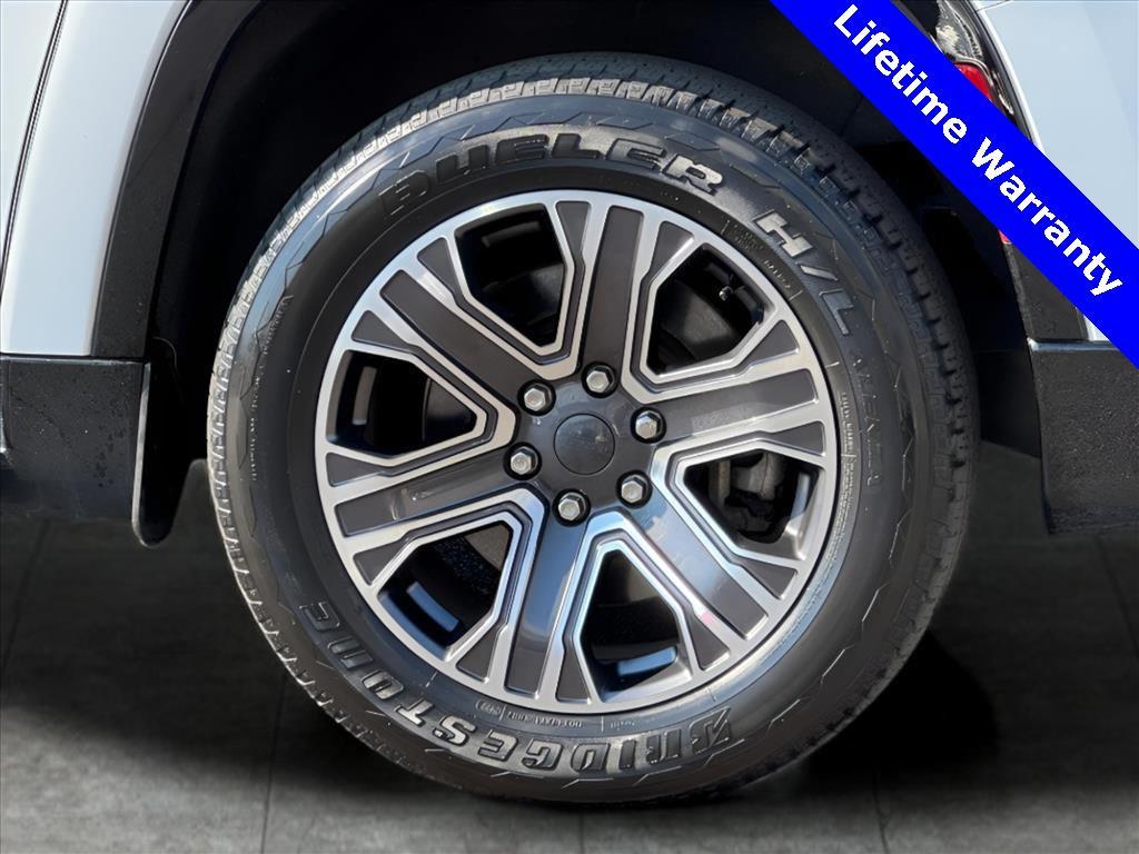 used 2024 Jeep Wagoneer L car, priced at $39,000