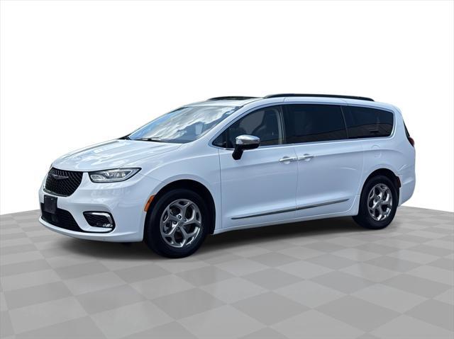 used 2023 Chrysler Pacifica car, priced at $26,000