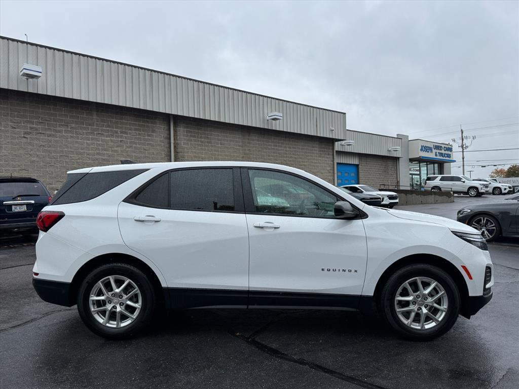 used 2024 Chevrolet Equinox car, priced at $19,000