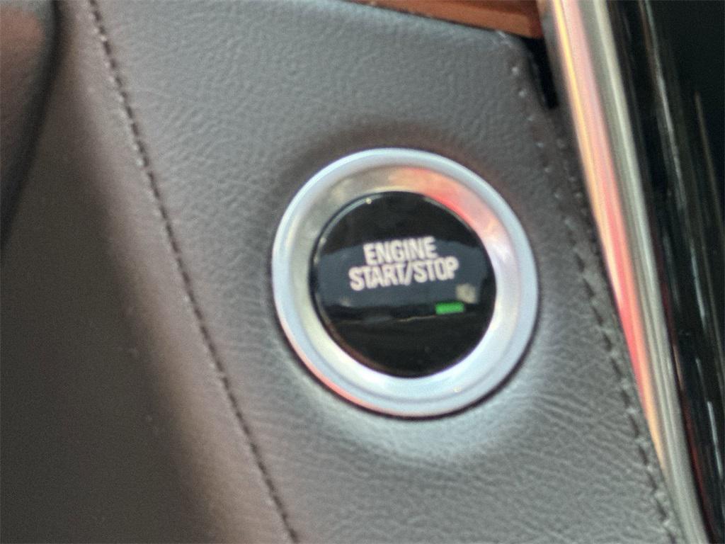 used 2020 Cadillac Escalade ESV car, priced at $39,500