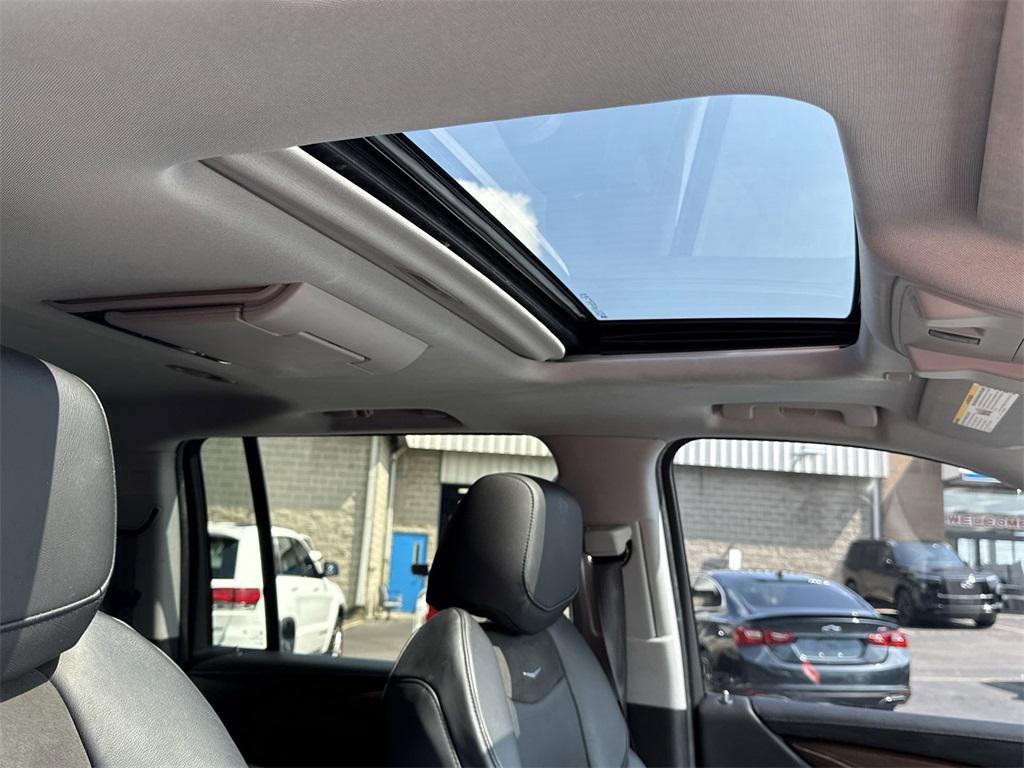 used 2020 Cadillac Escalade ESV car, priced at $39,500