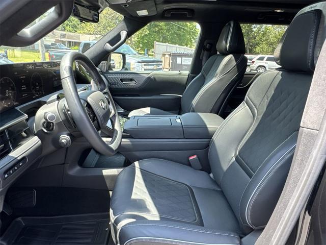 used 2025 INFINITI QX80 car, priced at $95,900