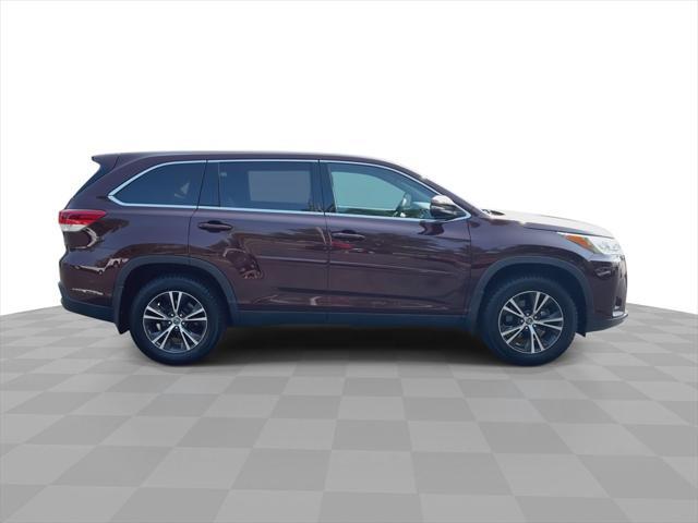 used 2019 Toyota Highlander car, priced at $22,812