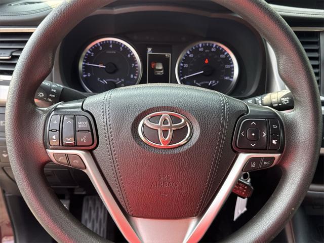 used 2019 Toyota Highlander car, priced at $22,812