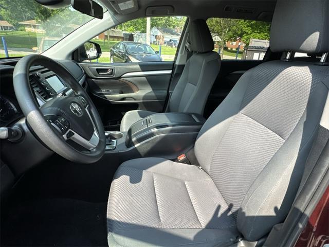 used 2019 Toyota Highlander car, priced at $22,812