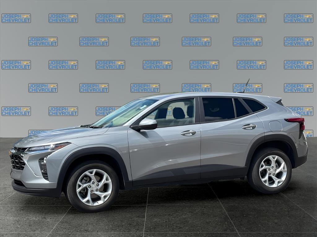 used 2024 Chevrolet Trax car, priced at $21,200