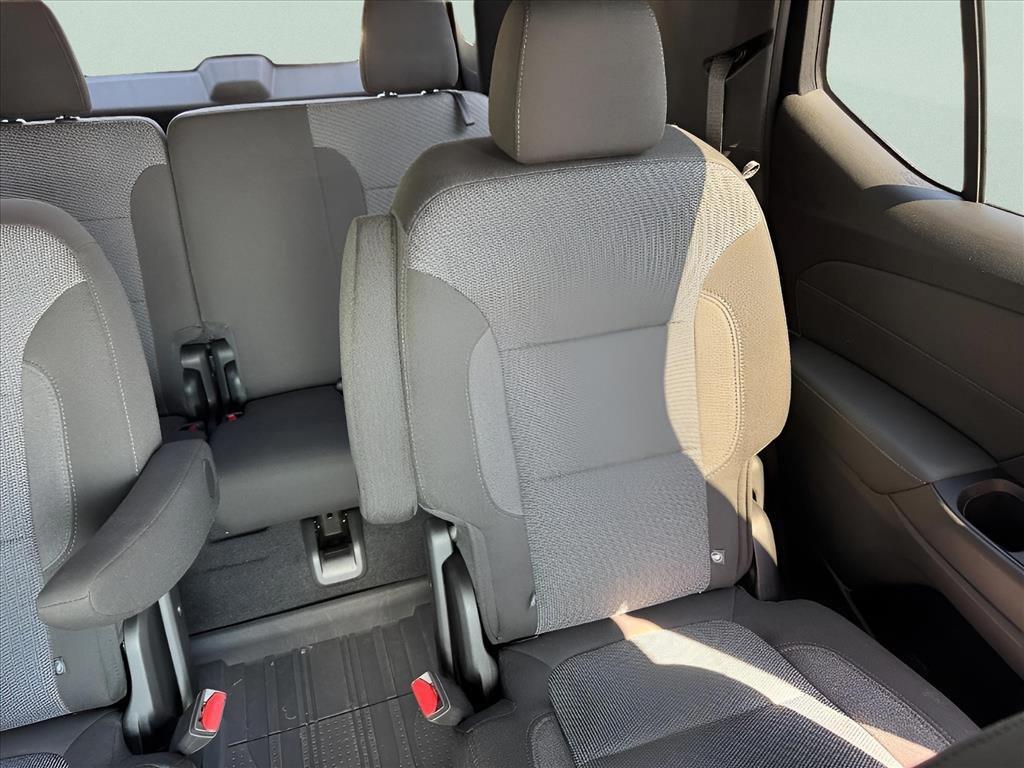 used 2023 Chevrolet Traverse car, priced at $33,500