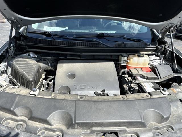 used 2020 Chevrolet Traverse car, priced at $23,330
