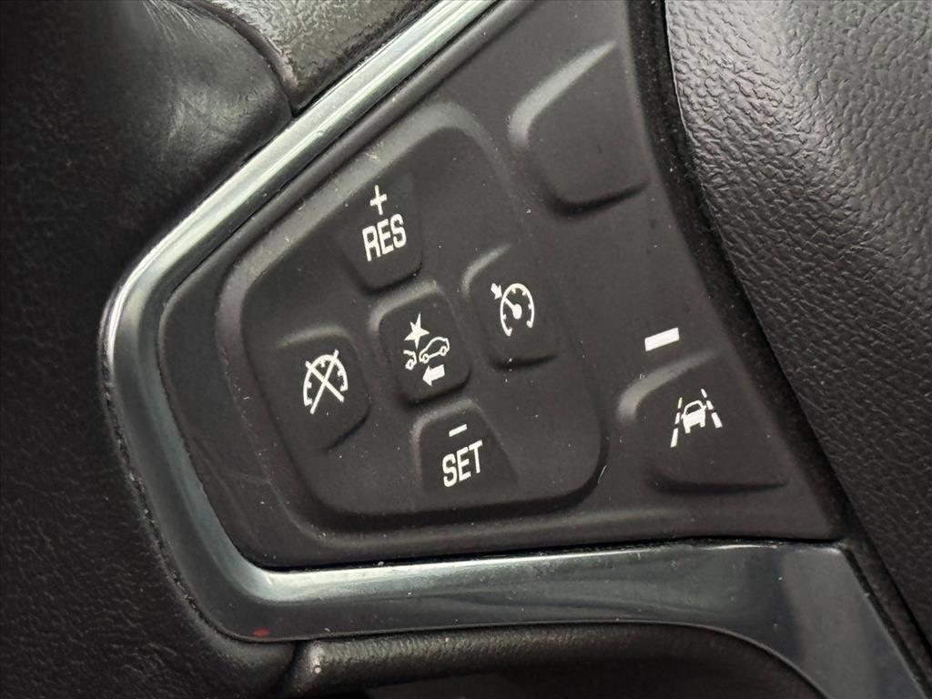 used 2022 Chevrolet Equinox car, priced at $21,000