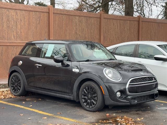 used 2019 MINI Hardtop car, priced at $18,667