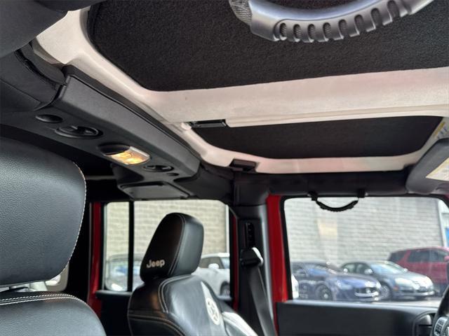 used 2015 Jeep Wrangler Unlimited car, priced at $15,521