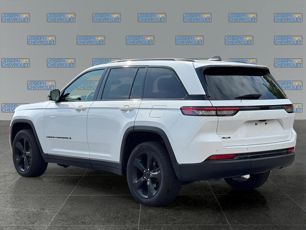 used 2023 Jeep Grand Cherokee car, priced at $28,500