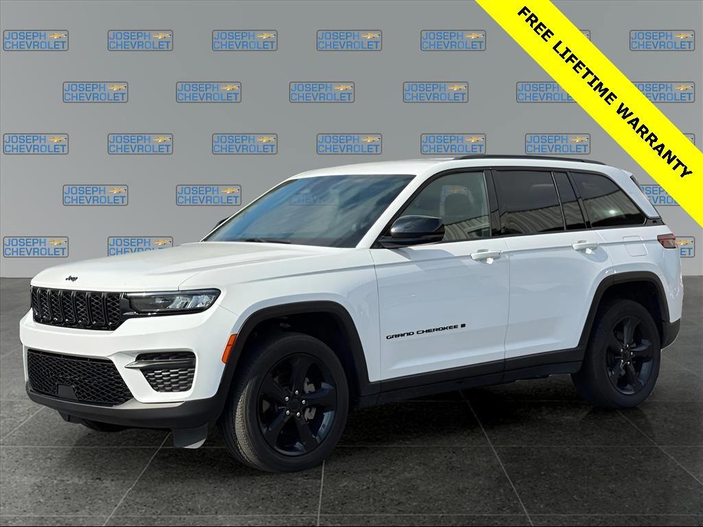 used 2023 Jeep Grand Cherokee car, priced at $25,000