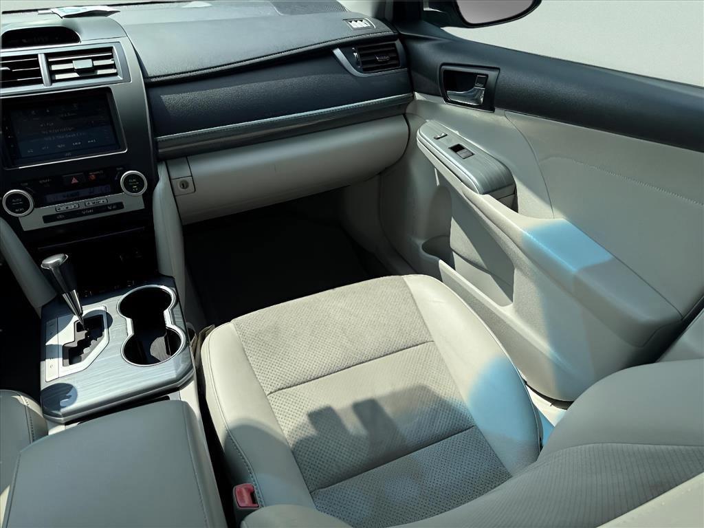 used 2014 Toyota Camry Hybrid car, priced at $8,900