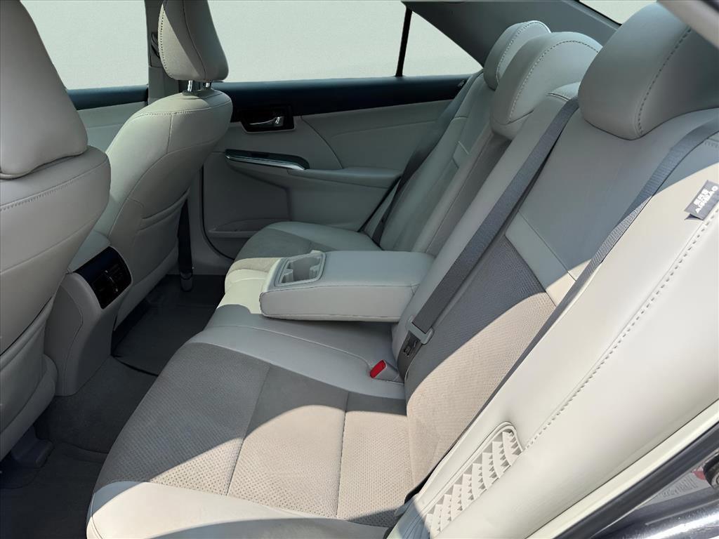used 2014 Toyota Camry Hybrid car, priced at $8,900