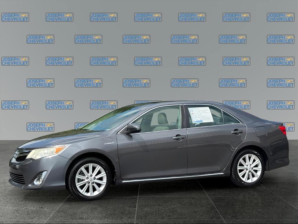 used 2014 Toyota Camry Hybrid car, priced at $8,900