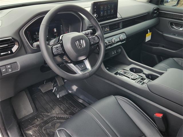 new 2025 Honda Pilot car, priced at $54,985