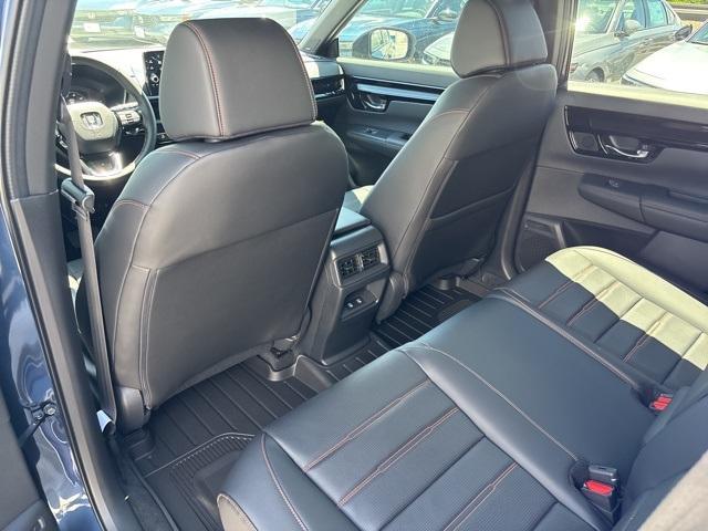 new 2026 Honda CR-V Hybrid car, priced at $43,645