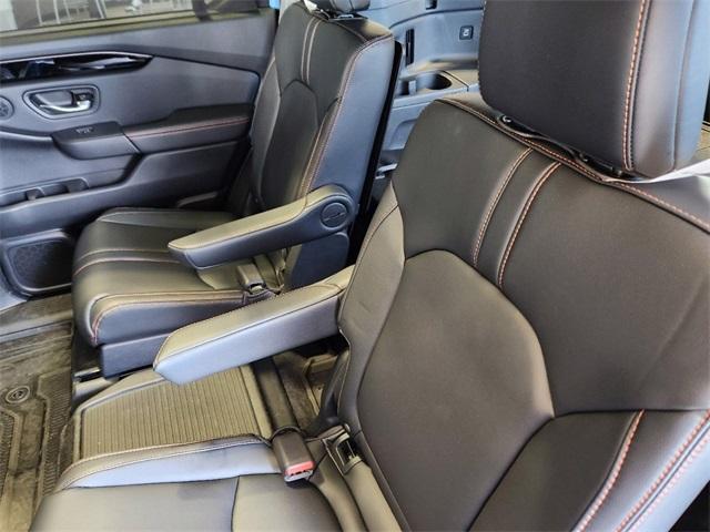 new 2025 Honda Pilot car, priced at $47,697