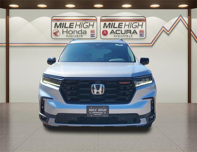new 2025 Honda Pilot car, priced at $47,697