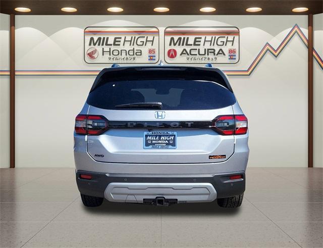 new 2025 Honda Pilot car, priced at $47,697