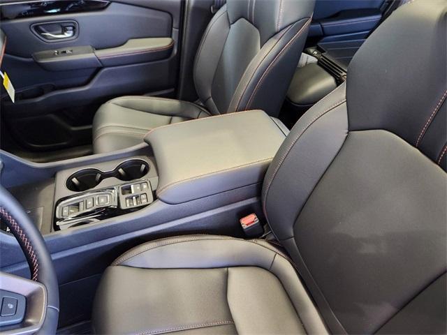 new 2025 Honda Pilot car, priced at $47,697