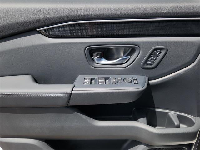 new 2025 Honda Pilot car, priced at $54,985