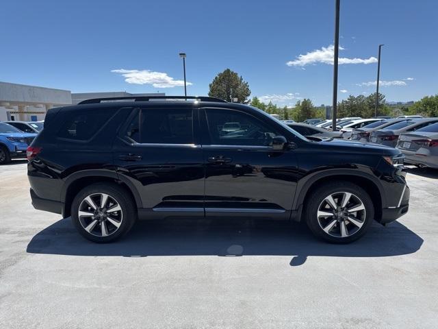 new 2025 Honda Pilot car, priced at $54,530