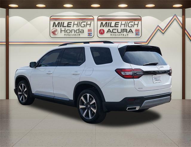 new 2025 Honda Pilot car, priced at $54,985