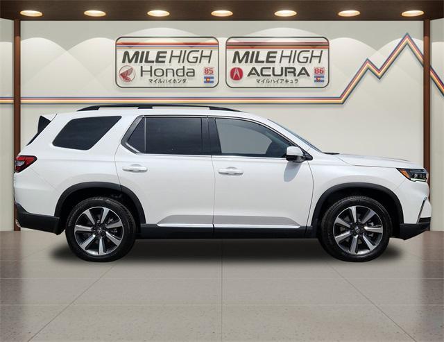 new 2025 Honda Pilot car, priced at $54,985