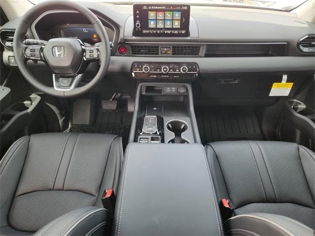 new 2025 Honda Pilot car, priced at $54,985