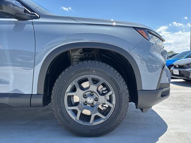 new 2025 Honda Pilot car, priced at $52,090