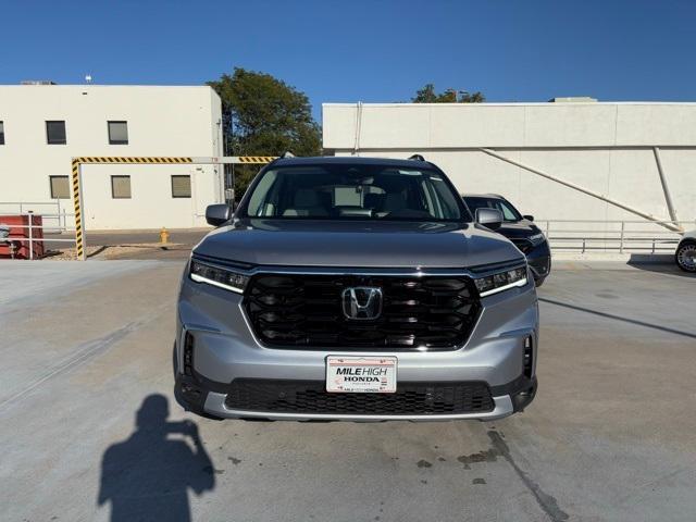 new 2025 Honda Pilot car, priced at $52,376