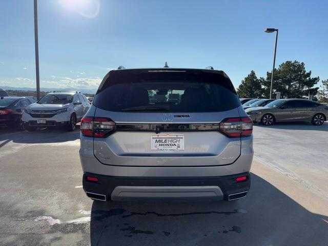 new 2025 Honda Pilot car, priced at $52,376