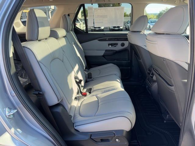 new 2025 Honda Pilot car, priced at $52,376