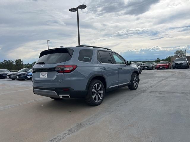new 2025 Honda Pilot car, priced at $54,985