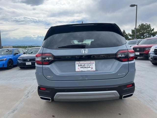 new 2025 Honda Pilot car, priced at $54,985