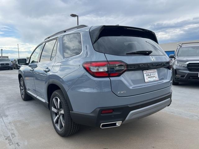 new 2025 Honda Pilot car, priced at $54,985
