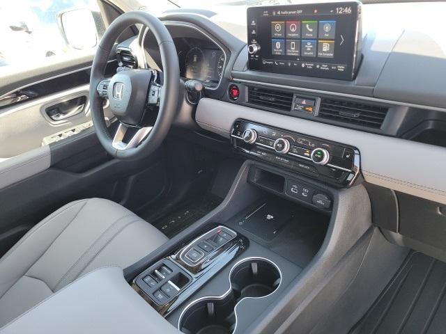 new 2025 Honda Pilot car, priced at $51,505