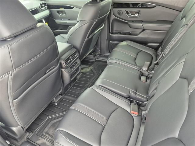 new 2025 Honda Pilot car, priced at $53,225