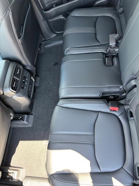 new 2025 Honda Pilot car, priced at $51,050