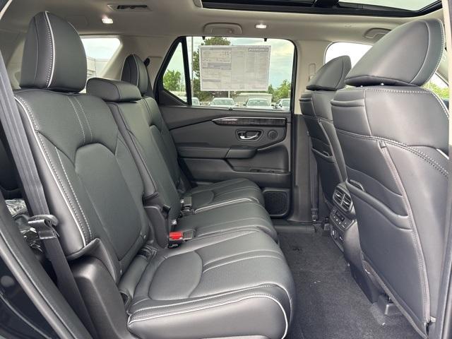 new 2025 Honda Pilot car, priced at $54,530
