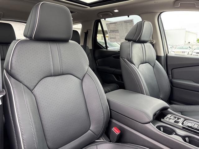 new 2025 Honda Pilot car, priced at $54,530