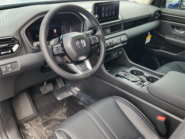new 2025 Honda Pilot car, priced at $54,985