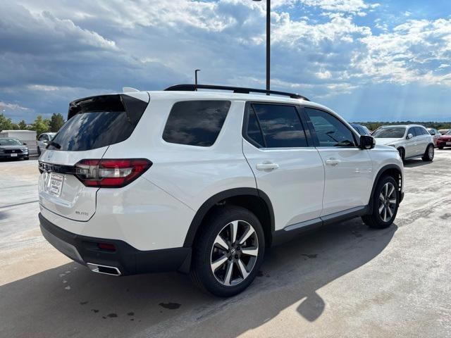 new 2025 Honda Pilot car, priced at $50,081