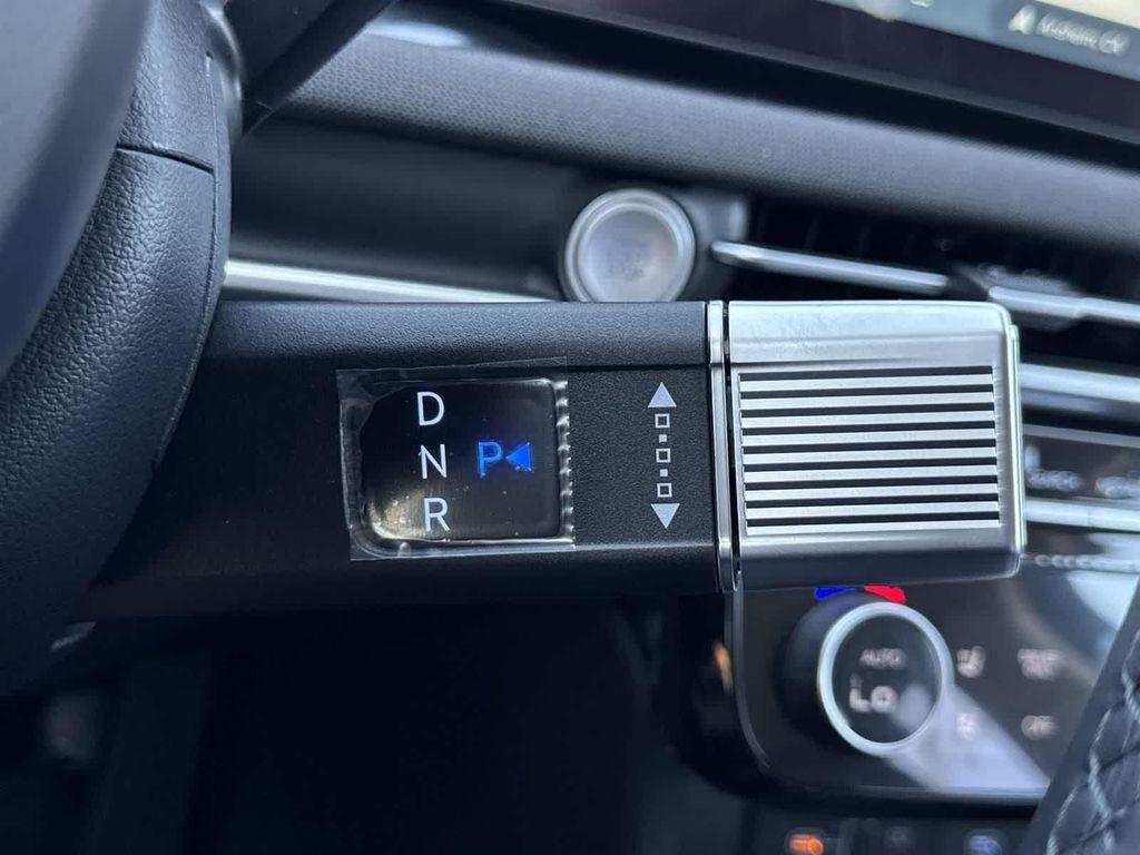 new 2025 Hyundai TUCSON Hybrid car, priced at $38,875