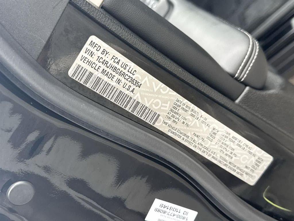 used 2024 Jeep Grand Cherokee car, priced at $34,862